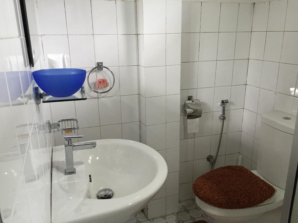 Lake Bungalow Hotel Kandy Bilik gambar