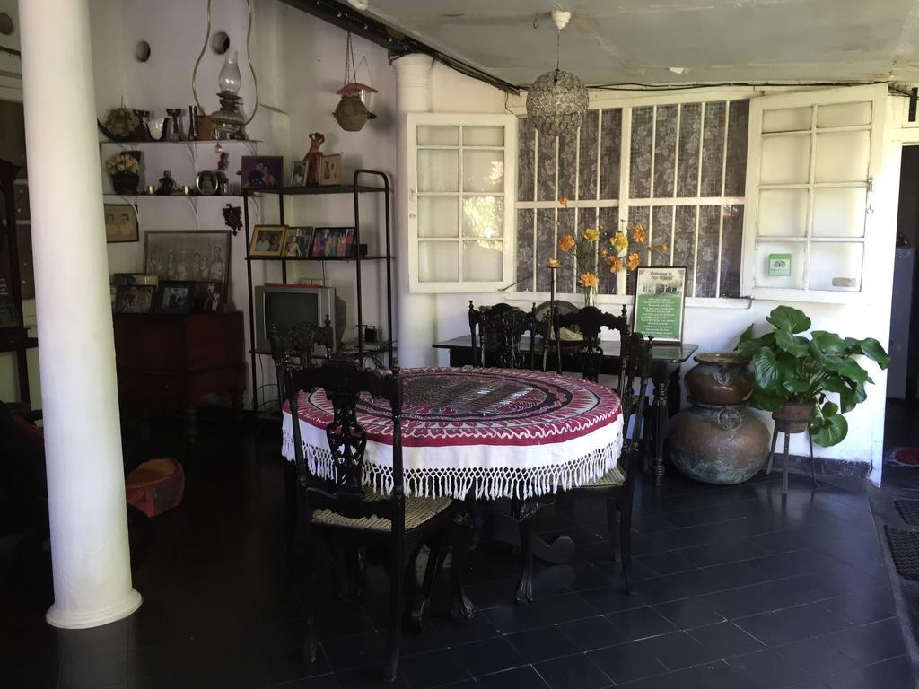 Lake Bungalow Hotel Kandy Luaran gambar