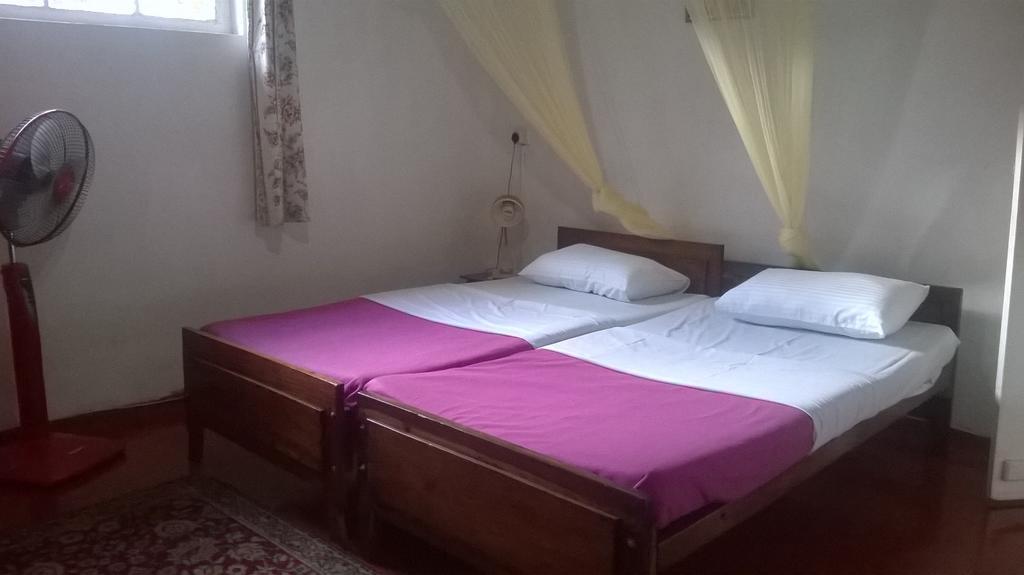 Lake Bungalow Hotel Kandy Luaran gambar